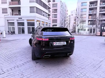 Land Rover Range Rover Velar R-Dynamic D300 — Diesel performant, entretien complet, état impeccable — tableau de bord