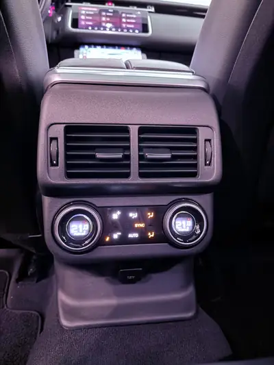 Land Rover Range Rover Velar R-Dynamic D300 — Diesel performant, entretien complet, état impeccable — Miniature 22