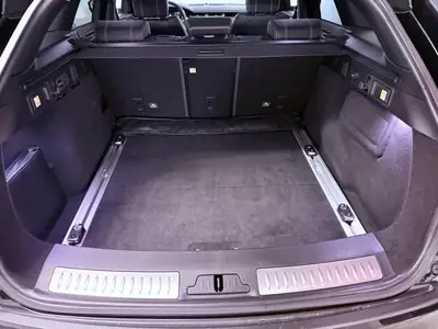 Land Rover Range Rover Velar R-Dynamic D300 — Diesel performant, entretien complet, état impeccable — Miniature 24