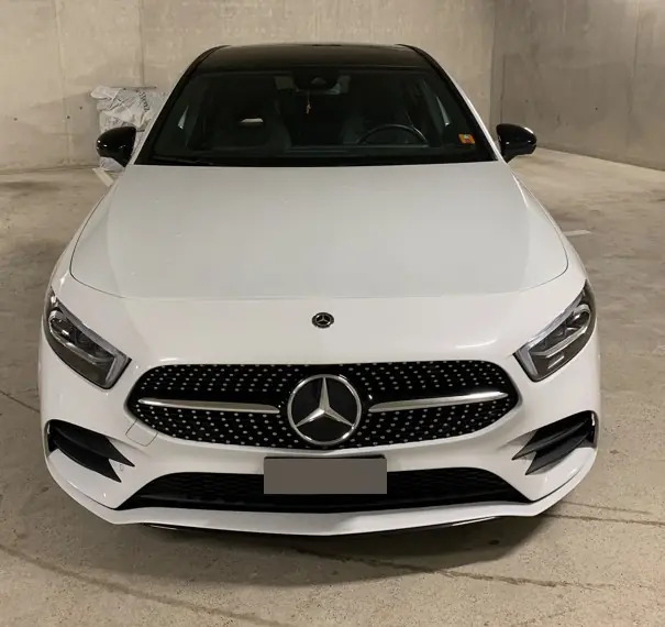 Mercedes-Benz A 180 AMG Line — Berline compacte premium, 64 000 km seulement — vue extérieure