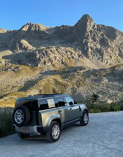 Land Rover Defender 110 D200 — L'aventurier robuste aux 79 300 km — cruscotto