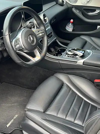 Mercedes-Benz C 300 d AMG Line 4Matic — Break diesel performant, 94'000 km seulement — Innenraum