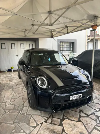 MINI Cooper S Trafalgar Edition — Sportive compacte, 178 ch et boîte auto — vue extérieure