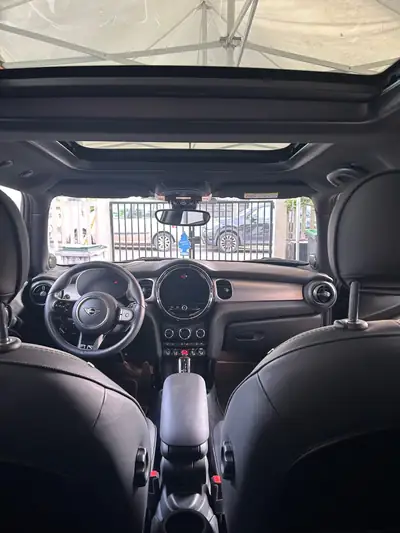 MINI Cooper S Trafalgar Edition — Sportive compacte, 178 ch et boîte auto — Miniature 7