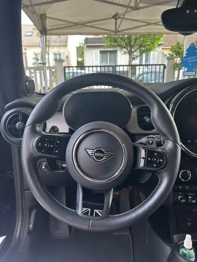 MINI Cooper S Trafalgar Edition — Sportive compacte, 178 ch et boîte auto — Miniature 8