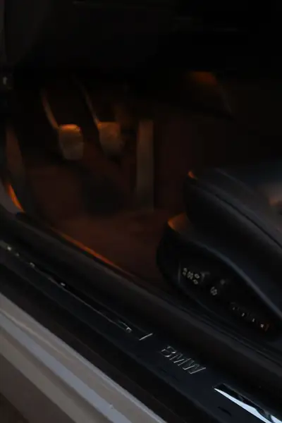 BMW 630i Coupé — Élégance sportive et performances authentiques, 258 ch — Miniatur 17