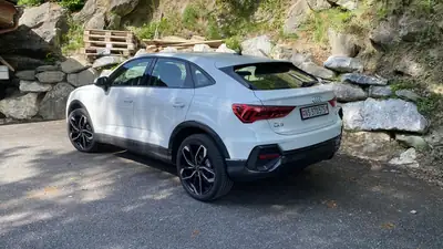 Audi Q3 Sportback 35 TDI Attraction — SUV coupé diesel, 30 500 km seulement — exterior view