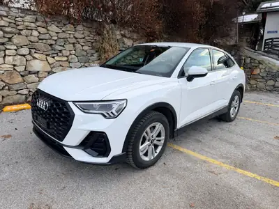 Audi Q3 Sportback 35 TDI Attraction — SUV coupé diesel, 30 500 km seulement — dashboard