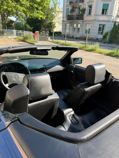 Mercedes-Benz SL 500 — Cabriolet V8 légendaire, état exceptionnel, Zulassung véhicule ancien — Miniatura 7