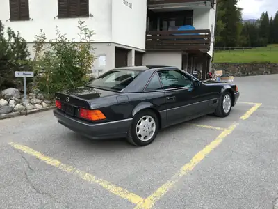 Mercedes-Benz SL 500 — Cabriolet V8 légendaire, état exceptionnel, Zulassung véhicule ancien — Miniatura 9