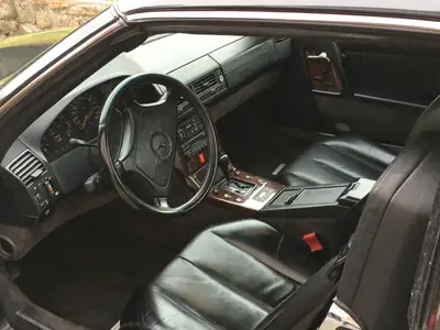 Mercedes-Benz SL 500 — Cabriolet V8 légendaire, état exceptionnel, Zulassung véhicule ancien — Miniatura 10