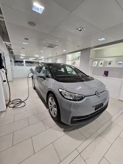 VW ID.3 Pro 58 kWh — Citadine électrique 2022, 58 400 km, garantie constructeur — exterior view