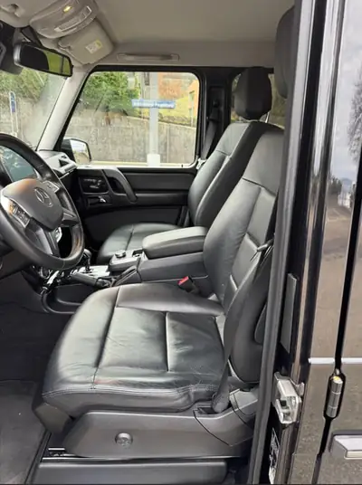 Mercedes-Benz G 500 — Le SUV légendaire avec 422 ch, entretien neuf et faible kilométrage — interior