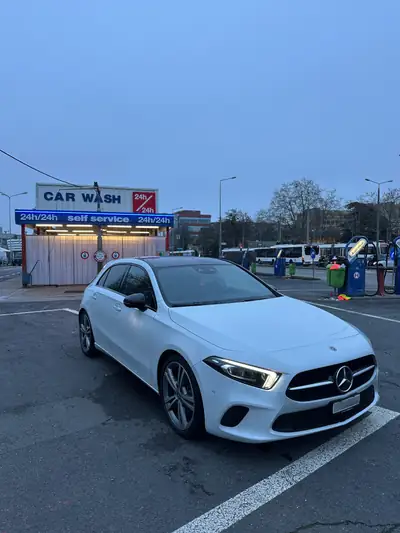 Mercedes-Benz A 250 Progressive — Berline compacte premium, entretien Mercedes — arrière