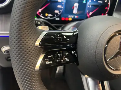 Mercedes-Benz GLC 220 d AMG Line 4matic — SUV diesel hybride, 15 km seulement — Miniature 11