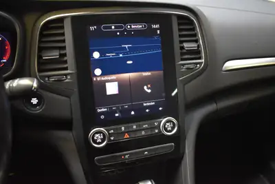 Renault Mégane Grandtour 1.5 dCi GT — Breaks diesel sportif, équipé Head-Up Display et caméra — Miniature 13