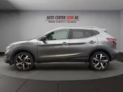 Nissan Qashqai 1.3 DIG-T Tekna DCT — SUV compact premium avec toit panoramique et caméra 360° — rear view