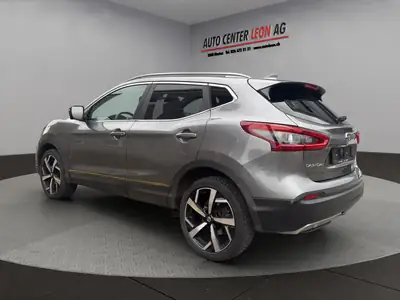 Nissan Qashqai 1.3 DIG-T Tekna DCT — SUV compact premium avec toit panoramique et caméra 360° — interior