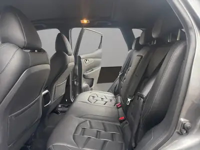 Nissan Qashqai 1.3 DIG-T Tekna DCT — SUV compact premium avec toit panoramique et caméra 360° — Thumbnail 12