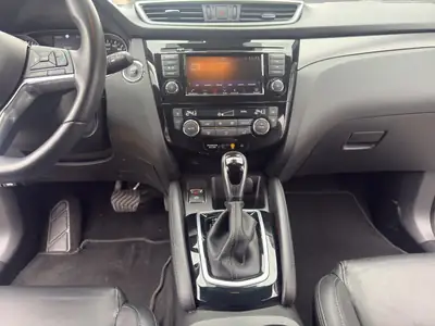 Nissan Qashqai 1.3 DIG-T Tekna DCT — SUV compact premium avec toit panoramique et caméra 360° — Thumbnail 14