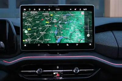 Skoda Kodiaq 1.5 TSI mHEV Selection — SUV hybride léger, sièges électriques, moins de 5200 km — Miniature 15