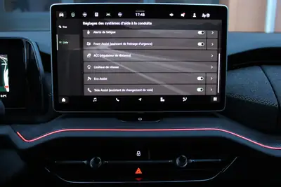Skoda Kodiaq 1.5 TSI mHEV Selection — SUV hybride léger, sièges électriques, moins de 5200 km — Miniature 18