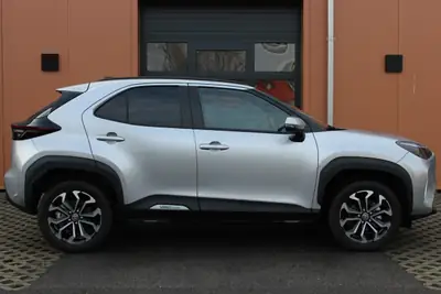 Toyota Yaris Cross 1.5 Trend AWDi — SUV Compact Hybride 4x4, Garantie 15 ans — intérieur