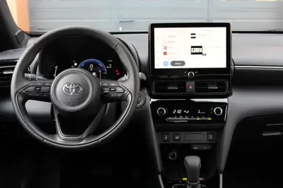 Toyota Yaris Cross 1.5 Trend AWDi — SUV Compact Hybride 4x4, Garantie 15 ans — Miniature 8