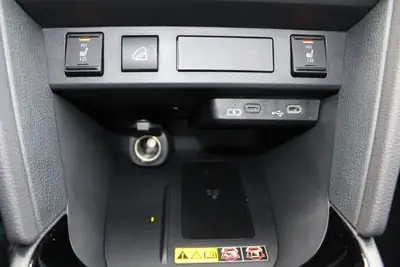 Toyota Yaris Cross 1.5 Trend AWDi — SUV Compact Hybride 4x4, Garantie 15 ans — Miniature 16