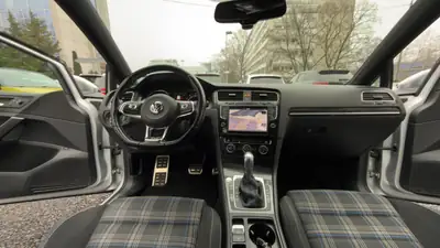 VW Golf 1.4 TSI GTE DSG — Hybride rechargeable performant, 172'000 km — Thumbnail 9
