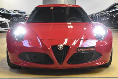Alfa Romeo 4C Coupe 1750 TBi TCT — Légendaire sportive italienne, entretien premium Alfa Romeo — détail