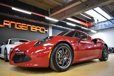 Alfa Romeo 4C Coupe 1750 TBi TCT — Légendaire sportive italienne, entretien premium Alfa Romeo — Miniature 10