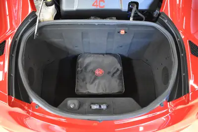 Alfa Romeo 4C Coupe 1750 TBi TCT — Légendaire sportive italienne, entretien premium Alfa Romeo — Miniature 21