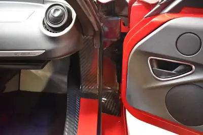 Alfa Romeo 4C Coupe 1750 TBi TCT — Légendaire sportive italienne, entretien premium Alfa Romeo — Miniature 20
