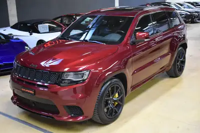 Jeep Grand Cherokee 6.2 V8 HEMI Trackhawk — 710 ch, SUV musclé sans compromis — côté