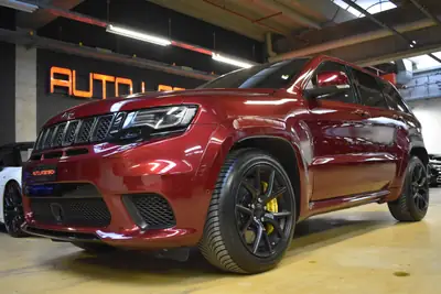 Jeep Grand Cherokee 6.2 V8 HEMI Trackhawk — 710 ch, SUV musclé sans compromis — Miniature 11