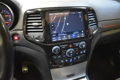Jeep Grand Cherokee 6.2 V8 HEMI Trackhawk — 710 ch, SUV musclé sans compromis — Miniature 17
