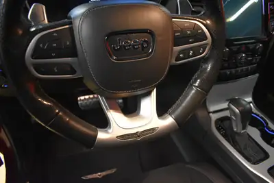 Jeep Grand Cherokee 6.2 V8 HEMI Trackhawk — 710 ch, SUV musclé sans compromis — Miniature 22