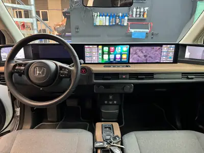 Honda e 2023 — Citadine électrique urbaine, quasi-neuf à 3900 km — Thumbnail 9