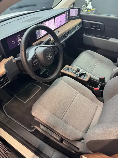 Honda e 2023 — Citadine électrique urbaine, quasi-neuf à 3900 km — Thumbnail 7