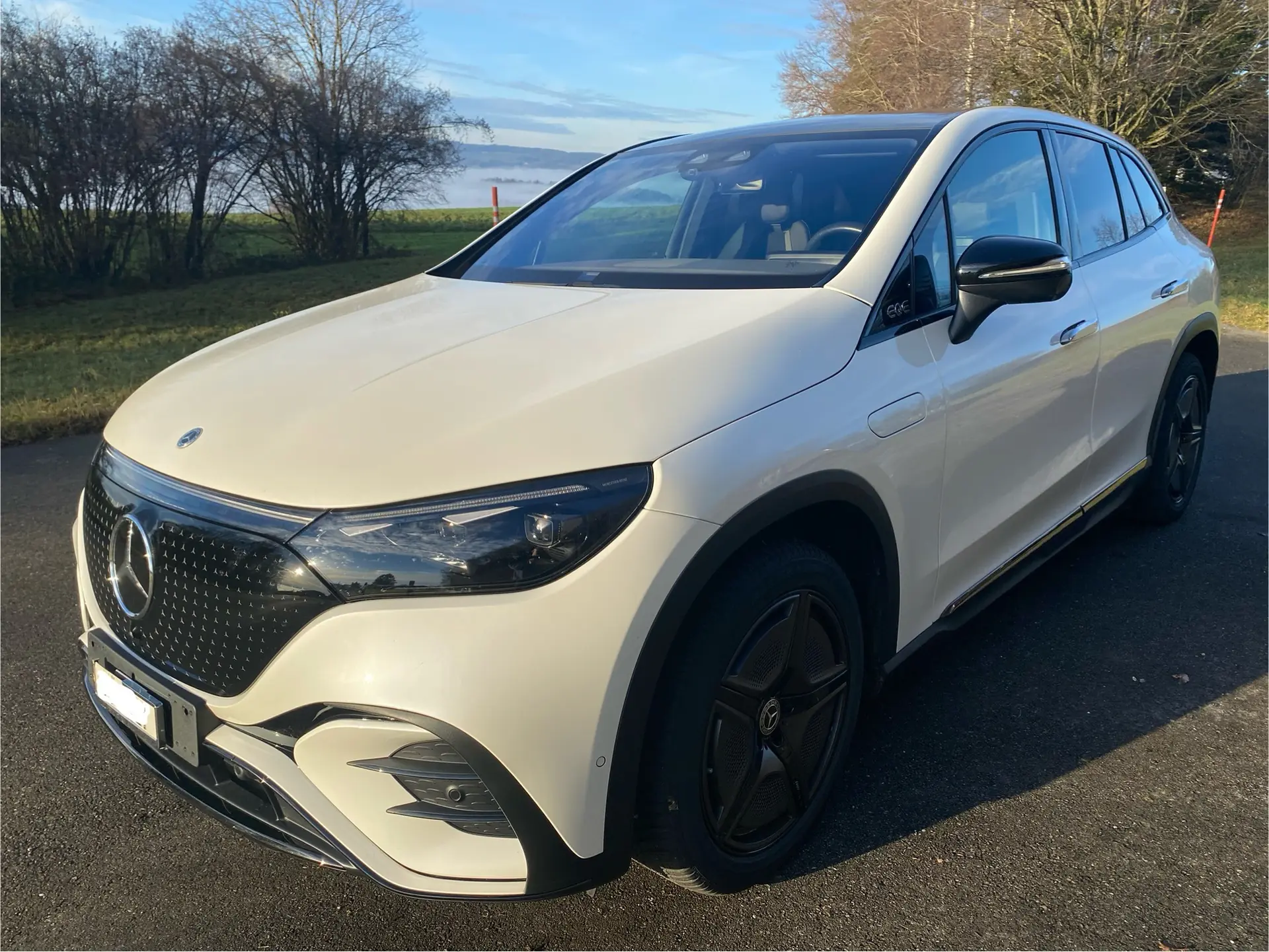 Mercedes-Benz EQE SUV 350 4Matic — SUV électrique premium, 17'000 km seulement — vista esterna