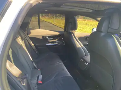 Mercedes-Benz EQE SUV 350 4Matic — SUV électrique premium, 17'000 km seulement — Miniatura 12