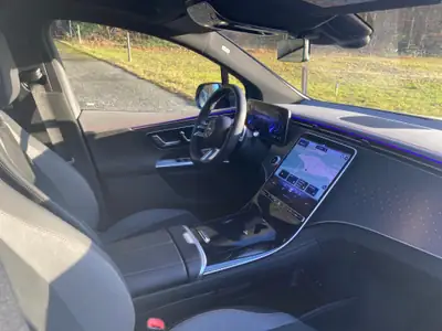 Mercedes-Benz EQE SUV 350 4Matic — SUV électrique premium, 17'000 km seulement — Miniatura 11