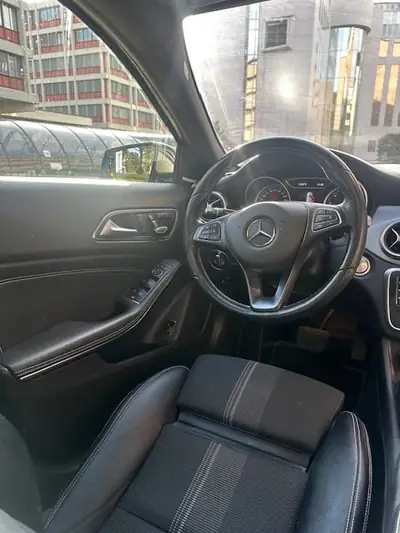 Mercedes-Benz GLA 200 Night Star — Élégance urbaine, équipements premium et faible kilométrage — detail