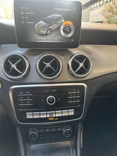 Mercedes-Benz GLA 200 Night Star — Élégance urbaine, équipements premium et faible kilométrage — Thumbnail 9
