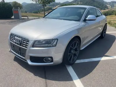 Audi S5 Coupé 4.2 V8 FSI — Coupé sport légendaire, état impeccable — side view
