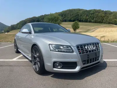 Audi S5 Coupé 4.2 V8 FSI — Coupé sport légendaire, état impeccable — exterior view