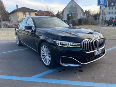 BMW 730d xDrive Steptronic — Berline de prestige diesel, 179 000 km, transmission intégrale — exterior view