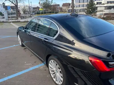 BMW 730d xDrive Steptronic — Berline de prestige diesel, 179 000 km, transmission intégrale — Thumbnail 7