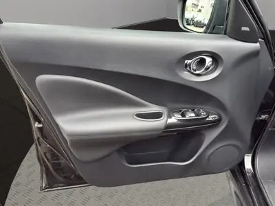 Nissan Juke 1.6 DIG-T Tekna 4x4 — SUV compact dynamique, 4x4 intégral et tout équipé — Thumbnail 11